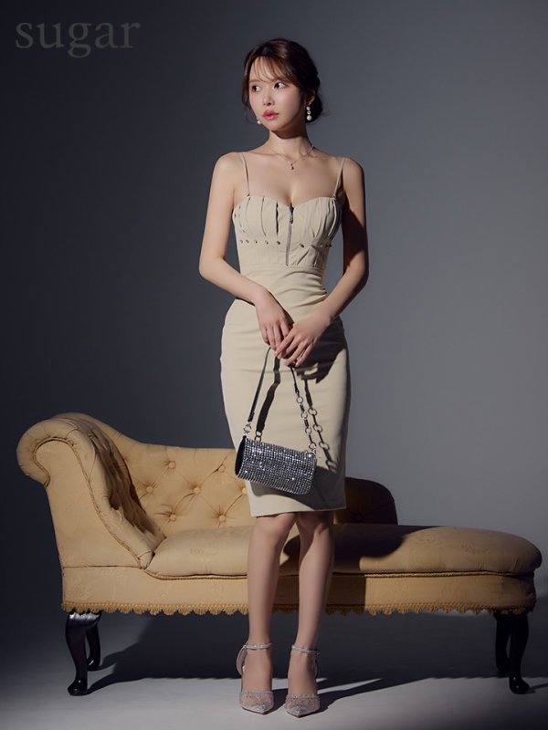 ベージュ モデル：ゆめ　身長：160cm　着用サイズ：Sサイズ