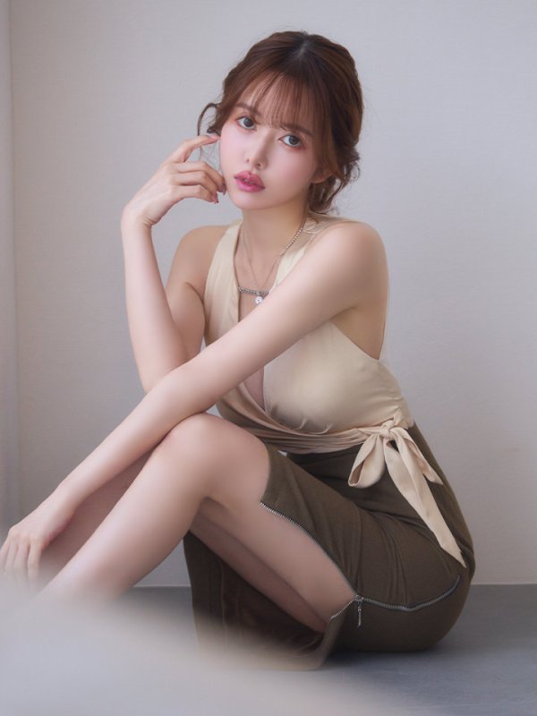 アイボリー×ブラウン　モデル：ゆめ　身長：160cm　着用サイズ：Sサイズ