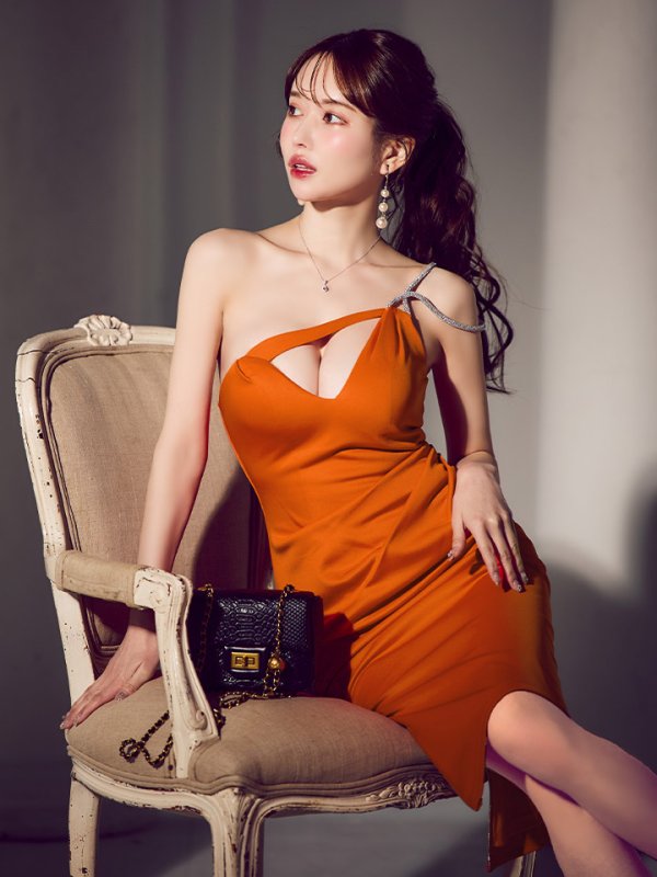 オレンジ モデル:ゆめ 身長:160cm 着用サイズ:XSサイズ