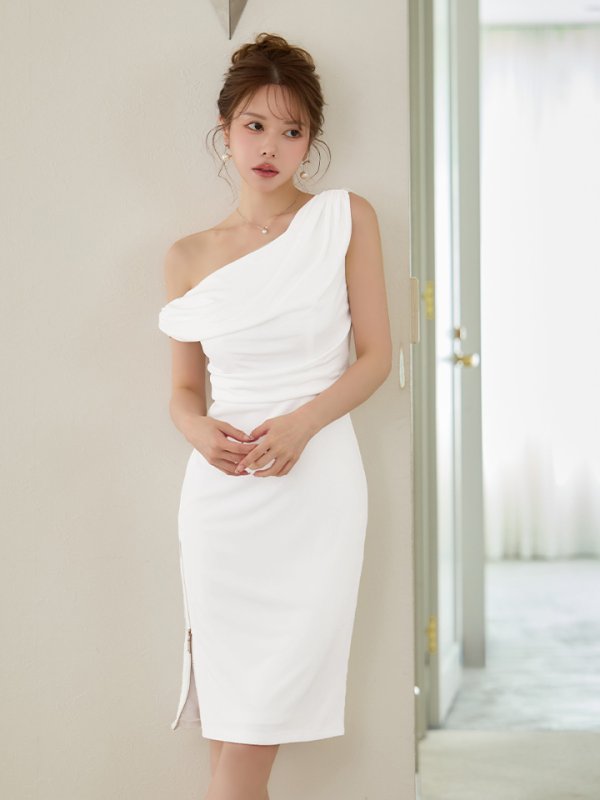 ホワイト　モデル：ゆめ　身長：160cm　着用サイズ：XSサイズ
