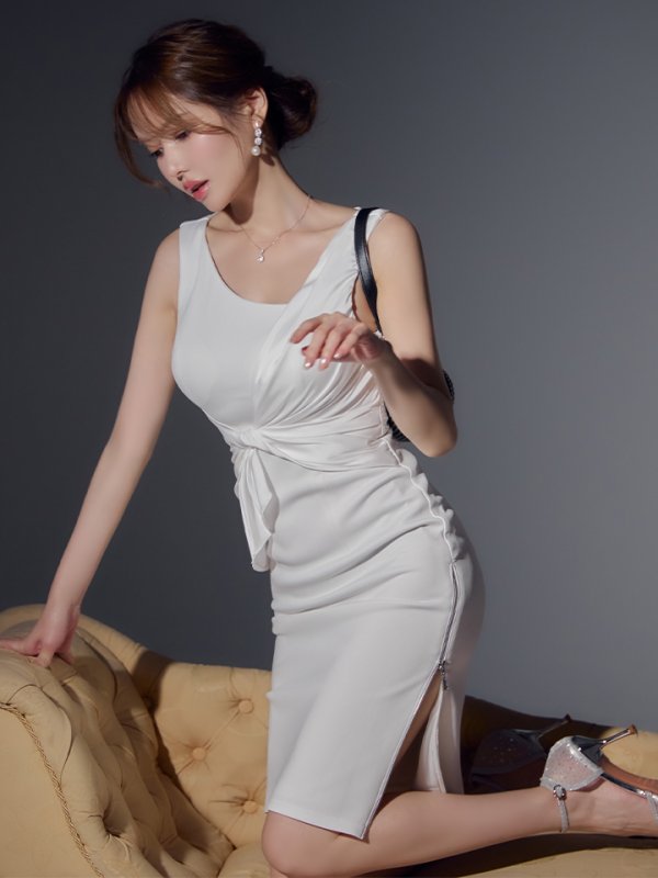 ホワイト モデル:ゆめ 身長:160cm 着用サイズ:XSサイズ