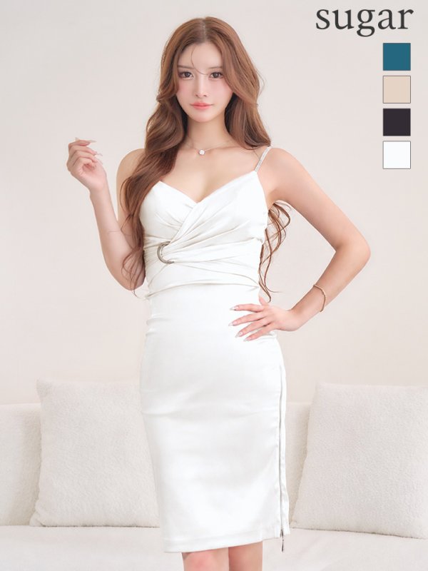 ホワイト　モデル：あっすん　身長：164cm　着用サイズ：XSサイズ