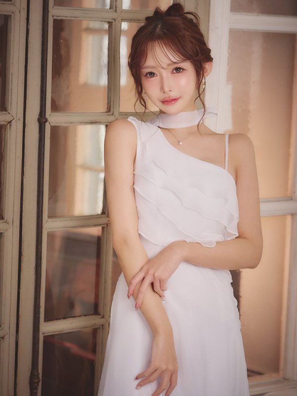 ホワイト　モデル：りな　身長：160cm　着用サイズ：Sサイズ