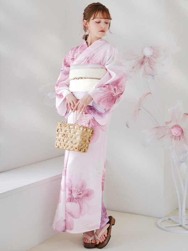 モデル:加藤ナナ 身長:160cm 着用サイズ:Fサイズ