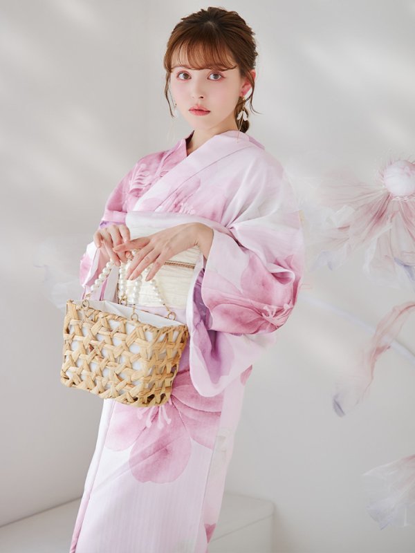 モデル:加藤ナナ 身長:160cm 着用サイズ:Fサイズ