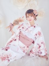 レッドブラウンブーケ浴衣【浴衣３点セット 浴衣/帯/下駄】OBI-siwa-200-kj-8-P / HIMO-900-yn-8-P / HEKO-800-sb-5-W /  GETA-01-kj-7-P/ [YMT]