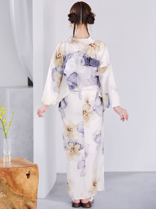 モデル：菅野結以　身長：163cm