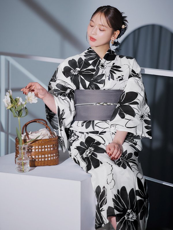 画像26: 【即日発送】モノトーンフラワーレトロモダン浴衣【浴衣３点セット 浴衣/帯/下駄】[YMT]