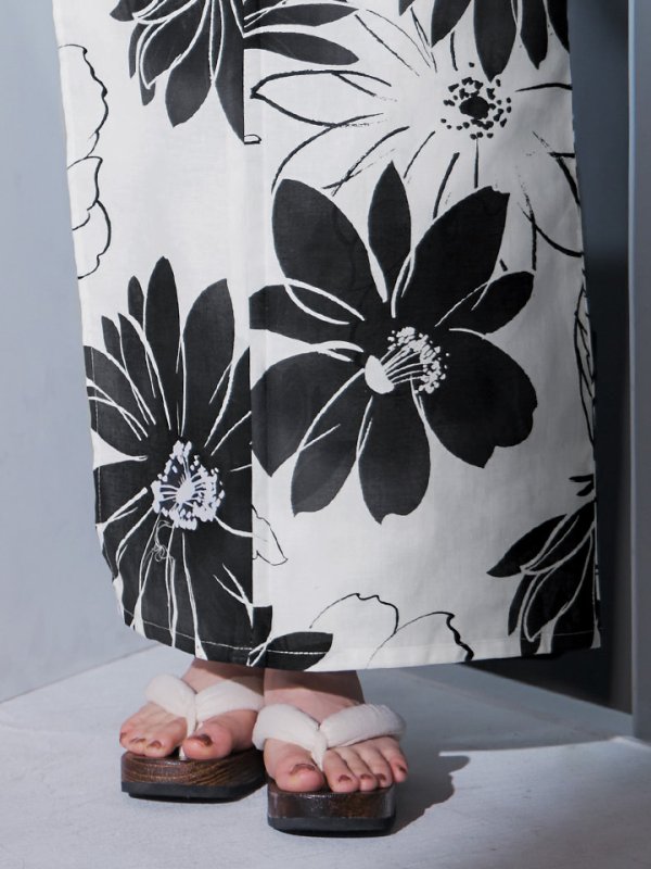 画像29: 【即日発送】モノトーンフラワーレトロモダン浴衣【浴衣３点セット 浴衣/帯/下駄】[YMT]
