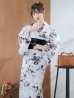 画像1: 【即日発送】ニュアンスモノトーンフラワー浴衣 OBI-siwa-200-kj-1-B / HIMO-900-yn-4-GYxGY / HEKO-800-sb-5-WH / YA-73-kn-GY / GETA-01-kj-3-IV/ [YMT] (1)