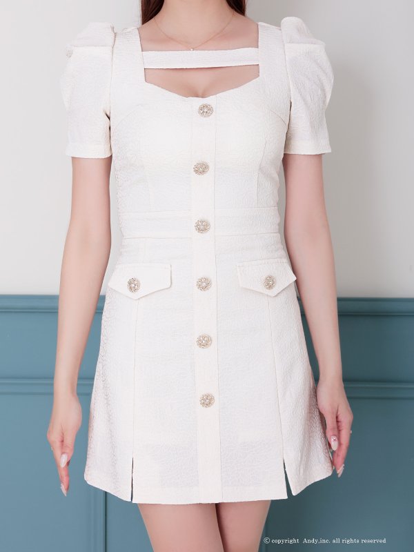 ベージュ　モデル：あみ　身長：163cm　着用サイズ：Sサイズ