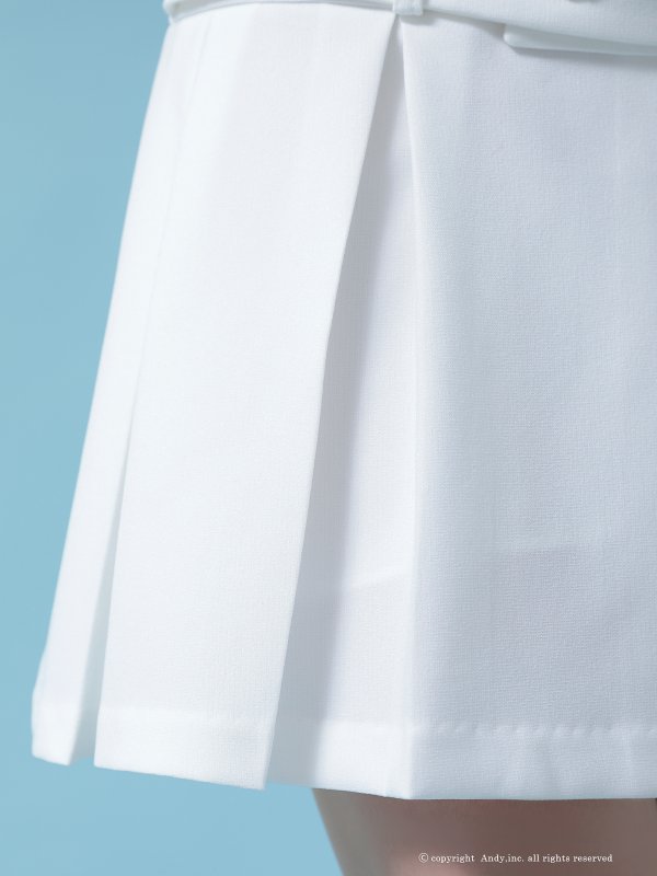 ホワイト モデル:あみ 身長:163cm 着用サイズ:Sサイズ