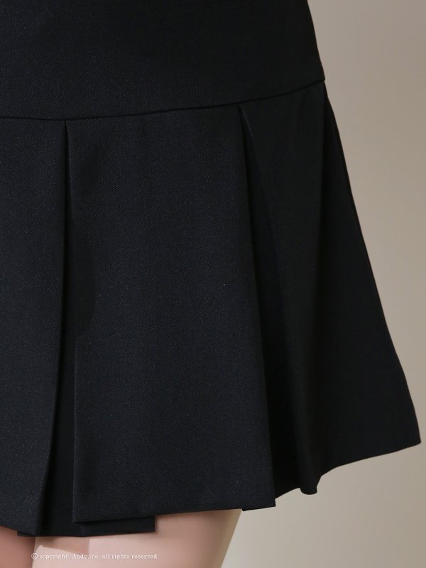 ブラック モデル：あみ　身長：163cm　着用サイズ：Sサイズ