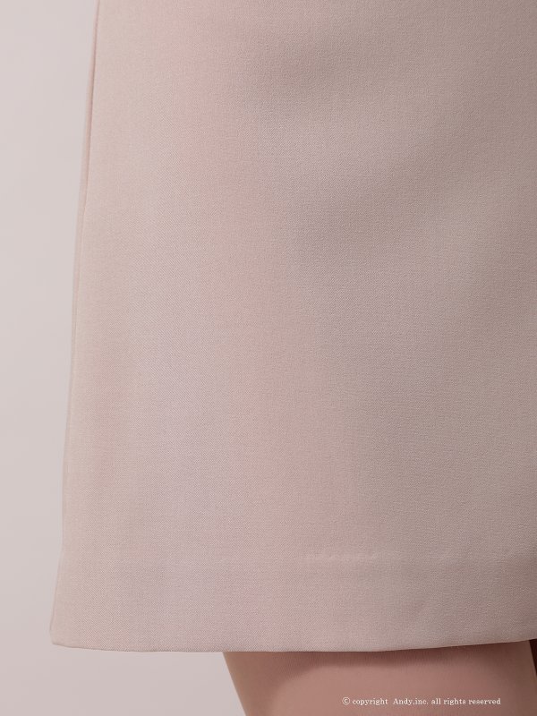 ベージュ　モデル：あみ　身長：163cm　着用サイズ：Sサイズ