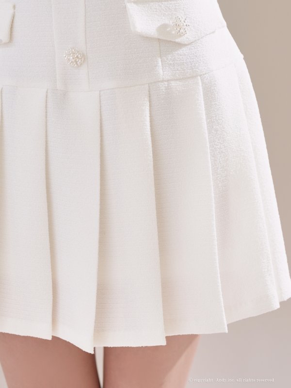 ホワイト モデル：七瀬みほ　身長：162cm　着用サイズ：Sサイズ