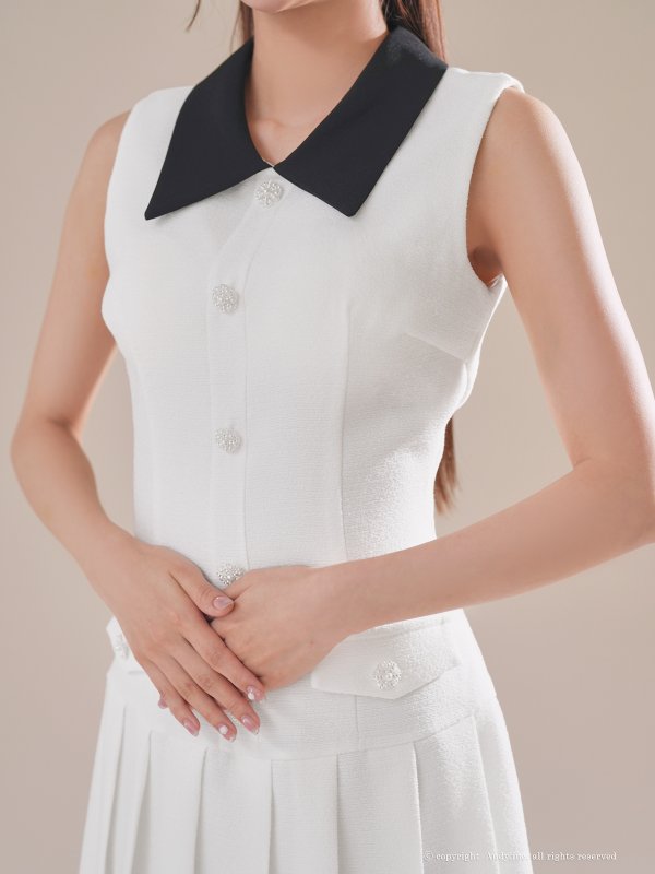 ホワイト モデル：七瀬みほ　身長：162cm　着用サイズ：Sサイズ