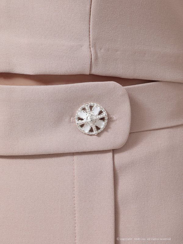 ベージュ モデル：あみ　身長：163cm　着用サイズ：Sサイズ