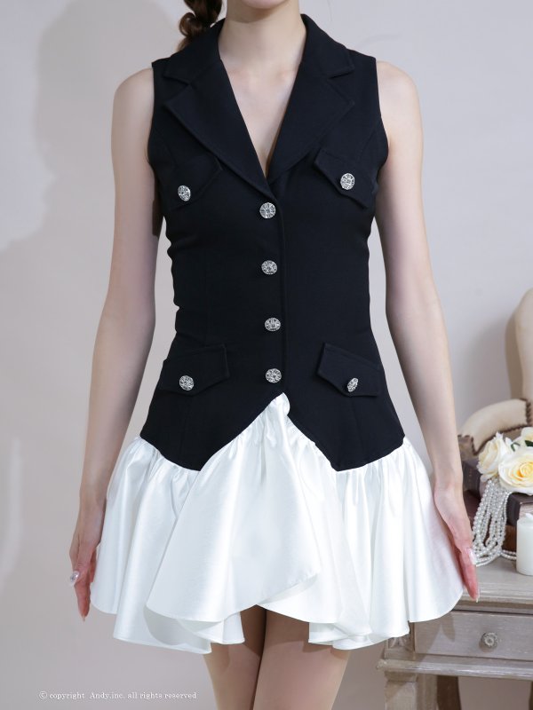 ブラックxホワイト モデル：あみ　身長：163cm　着用サイズ：Sサイズ