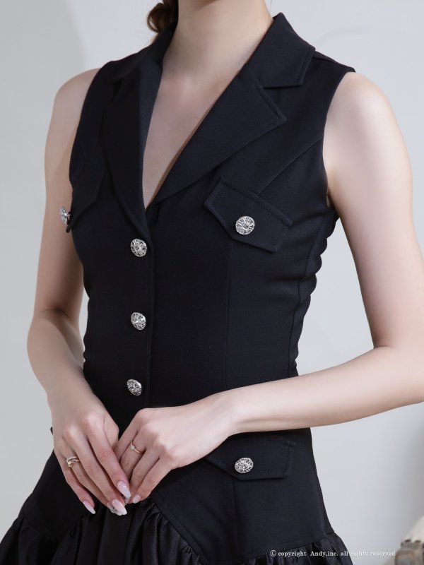 ブラック モデル：あみ　身長：163cm　着用サイズ：Sサイズ