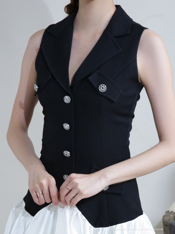 ブラックxホワイト モデル：あみ　身長：163cm　着用サイズ：Sサイズ