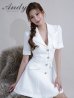 ホワイト モデル：あみ　身長：163cm　着用サイズ：Sサイズ