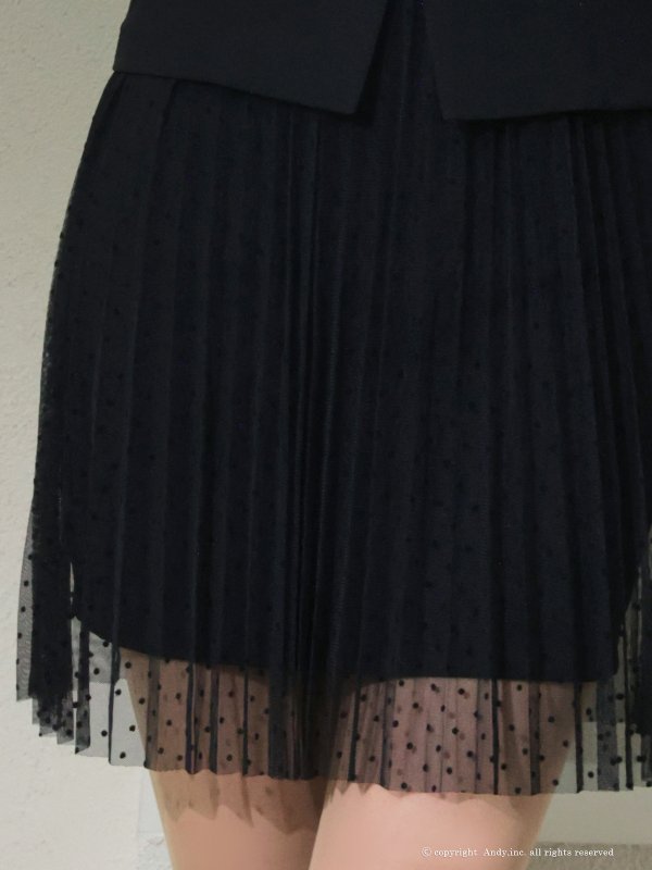 ブラック　モデル：あみ　着用サイズ：Sサイズ