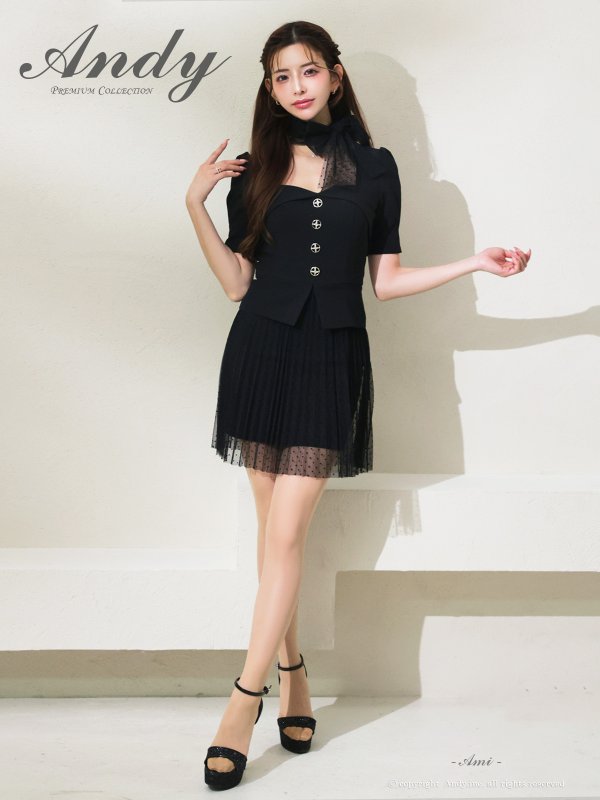 ブラック　モデル：あみ　着用サイズ：Sサイズ