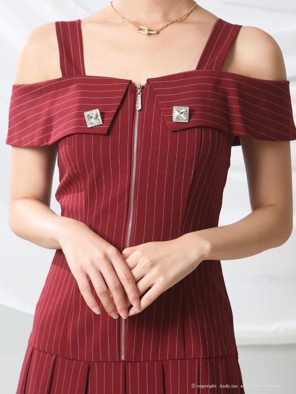 ワインレッド　モデル：かずは　着用サイズ：Sサイズ