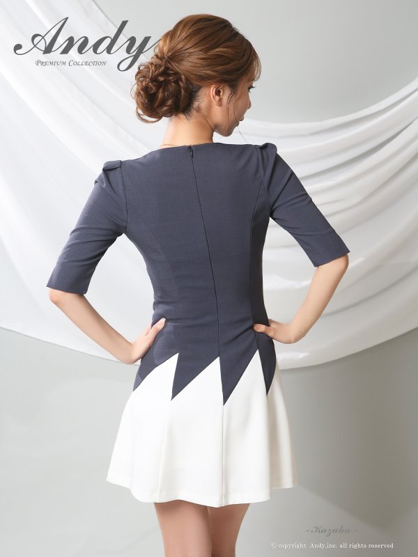 インディゴxホワイト モデル：かずは　身長：160cm　着用サイズ：Sサイズ