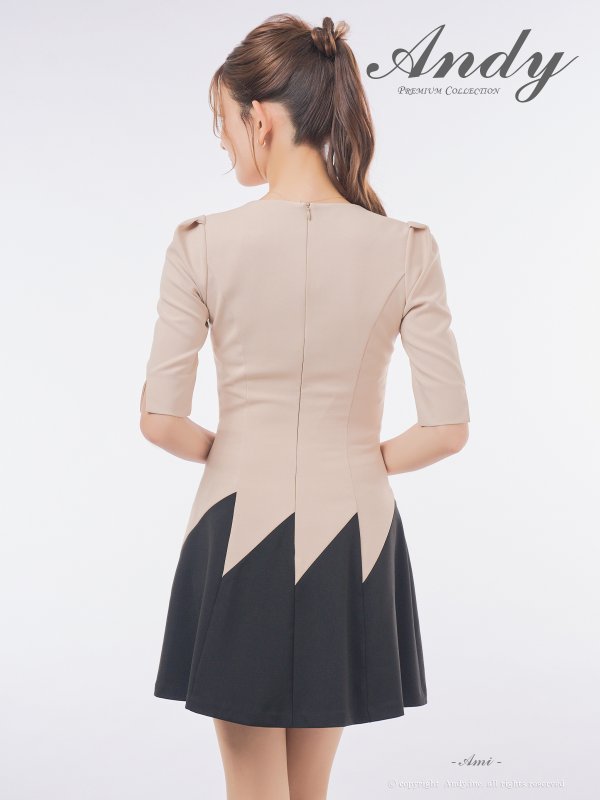 ベージュxブラック　モデル：あみ　身長：163cm　着用サイズ：Sサイズ