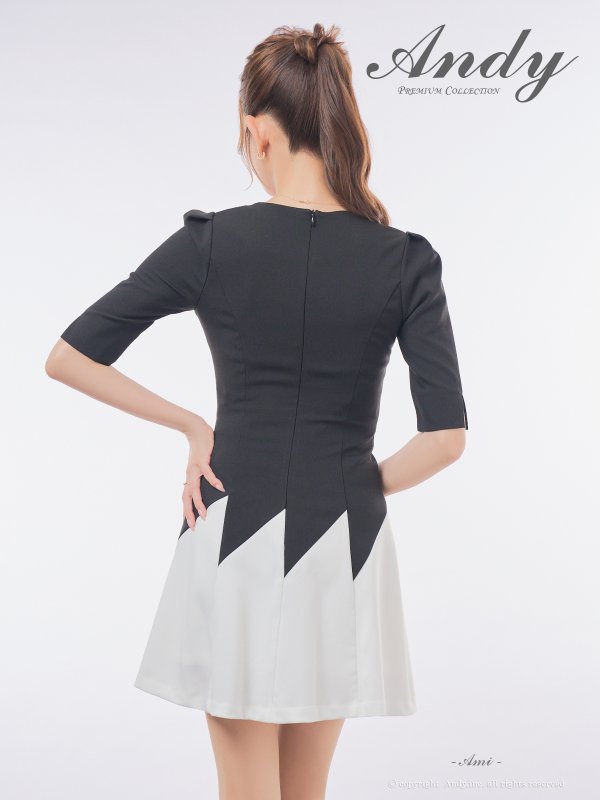 ブラックxホワイト　モデル：あみ　身長：163cm　着用サイズ：Sサイズ