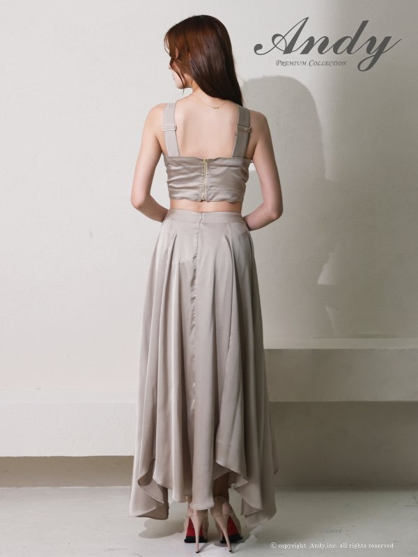 ベージュ　モデル：あみ　身長：163cm　着用サイズ：Sサイズ