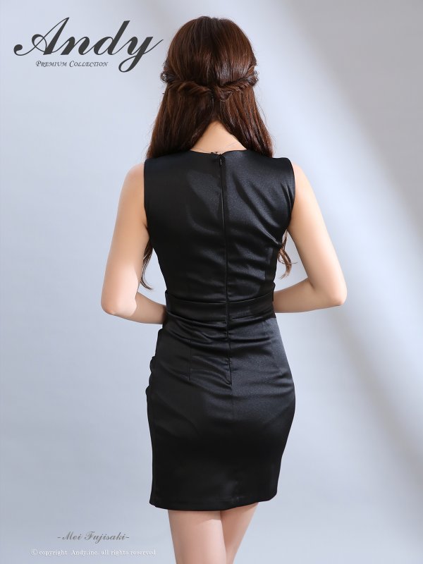 ブラック　モデル：藤咲めい　着用サイズ：Sサイズ