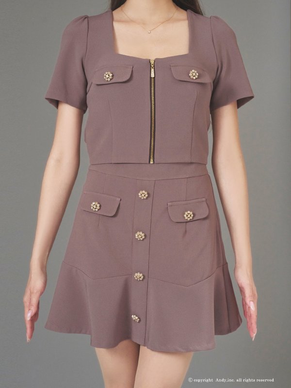 ブラウン モデル：あみ　身長：163cm　着用サイズ：Sサイズ