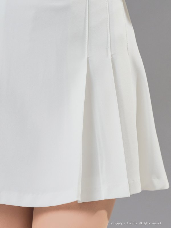 ホワイト　モデル：あみ　身長：163cm　着用サイズ：Sサイズ