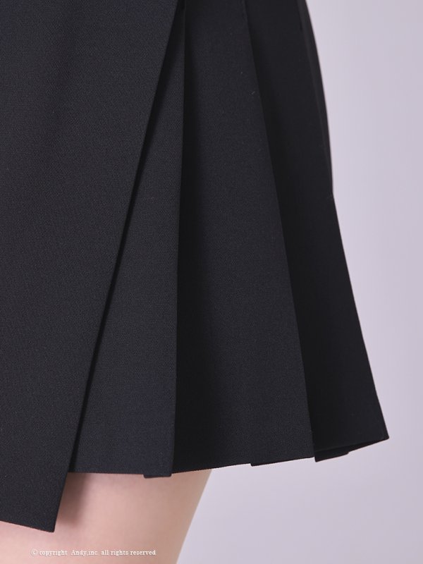 ブラック モデル:青田夏奈 身長:163cm 着用サイズ:Sサイズ