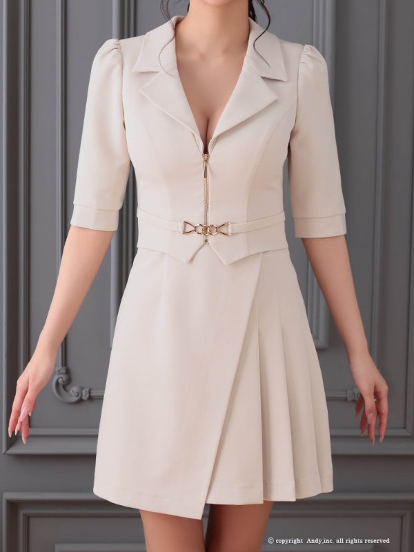 ライトベージュ