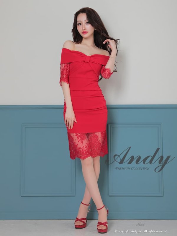 レッド　モデル：まい　着用サイズ：Sサイズ