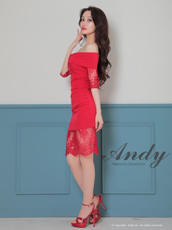 レッド　モデル：まい　着用サイズ：Sサイズ