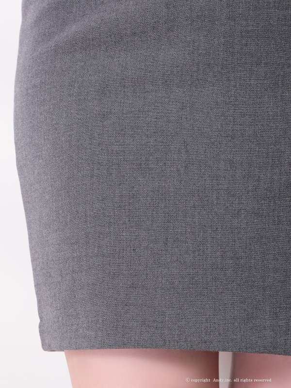 グレー  モデル:七瀬みほ 身長:162cm 着用サイズ:Sサイズ