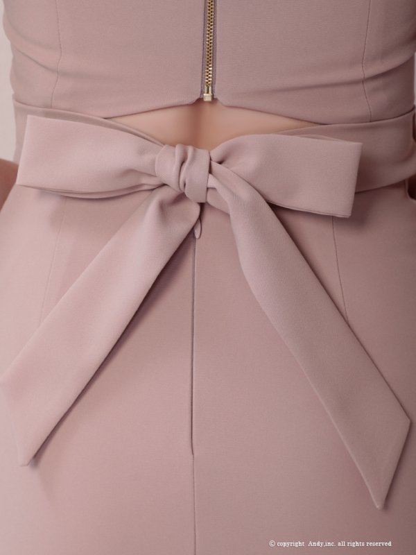 ベージュ モデル:あみ 身長:163cm 着用サイズ:Sサイズ