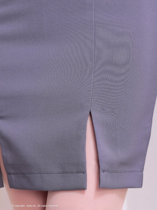 チャコールグレーxホワイト モデル:あみ 身長:163cm 着用サイズ:Sサイズ