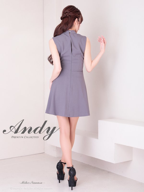 グレー モデル:七瀬みほ 身長:162cm 着用サイズ:Sサイズ