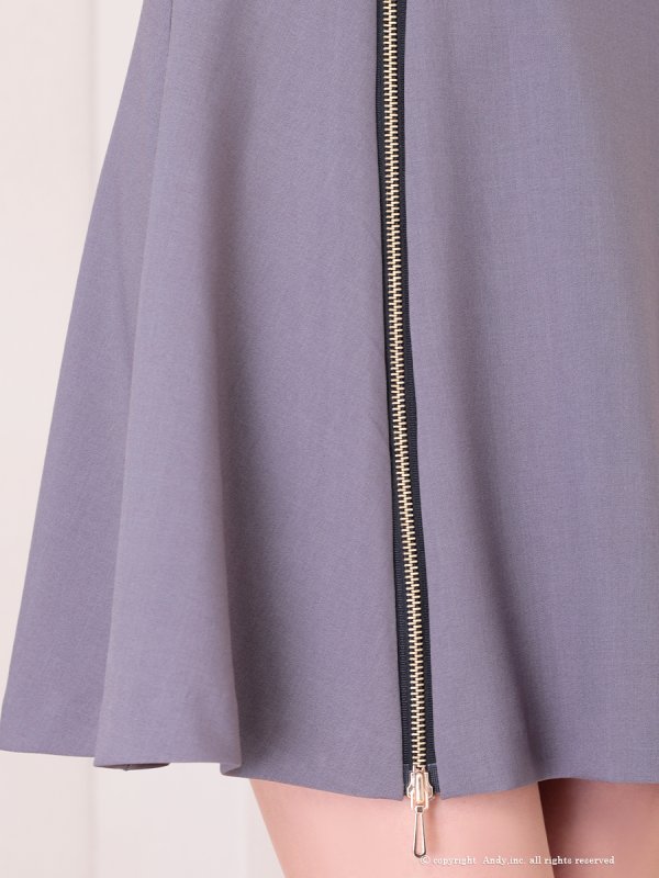 グレー モデル:七瀬みほ 身長:162cm 着用サイズ:Sサイズ