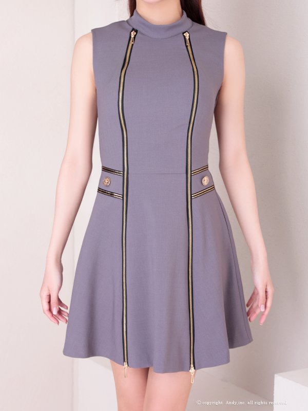 グレー モデル:七瀬みほ 身長:162cm 着用サイズ:Sサイズ