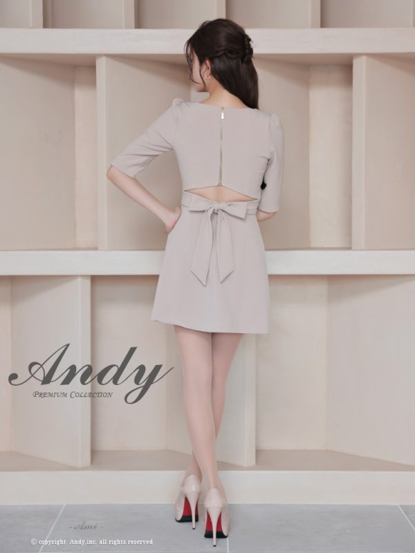 ベージュ モデル:着用サイズ:Sサイズ