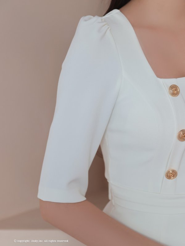 ホワイト モデル:着用サイズ:Sサイズ