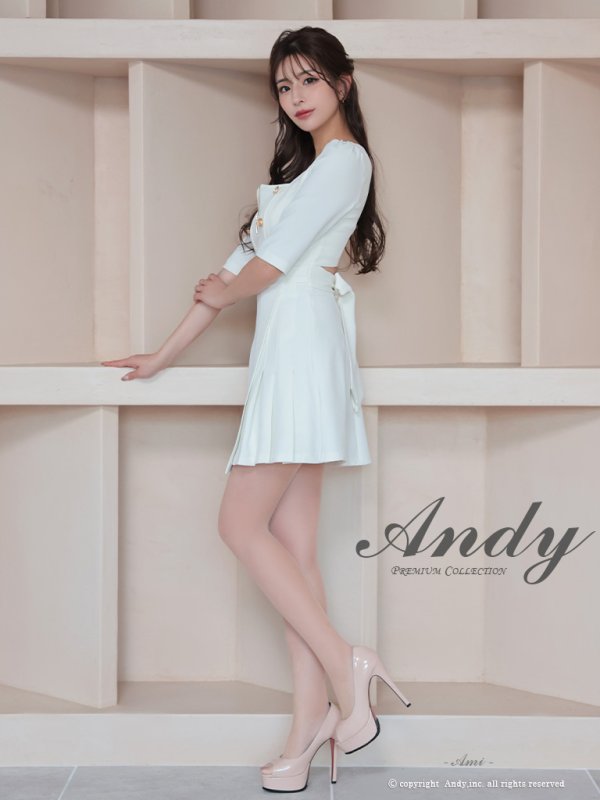 ホワイト モデル:着用サイズ:Sサイズ