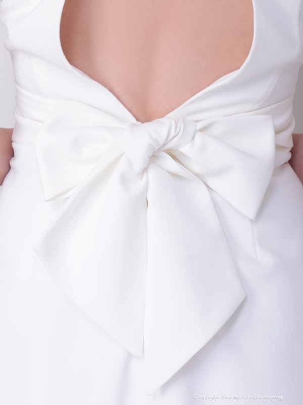 ホワイト 着用サイズ:Sサイズ