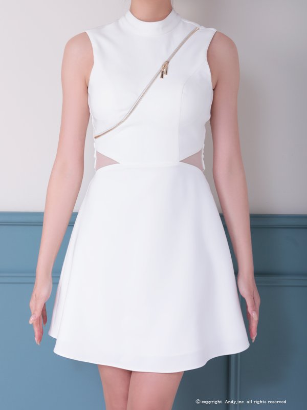 ホワイト 着用サイズ:Sサイズ